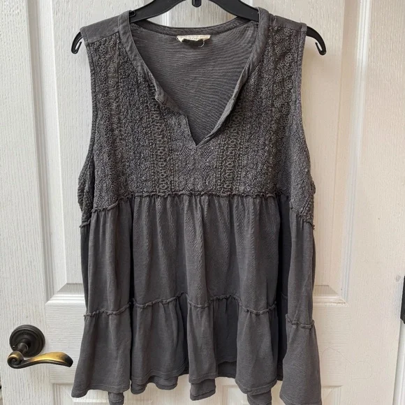 Lucky Brand Gray Sleeveless Tank Top - Picture 1 of 3